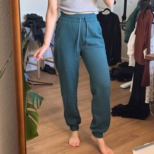 Scuba High Rise Relaxed Jogger in Green Jasper - 2